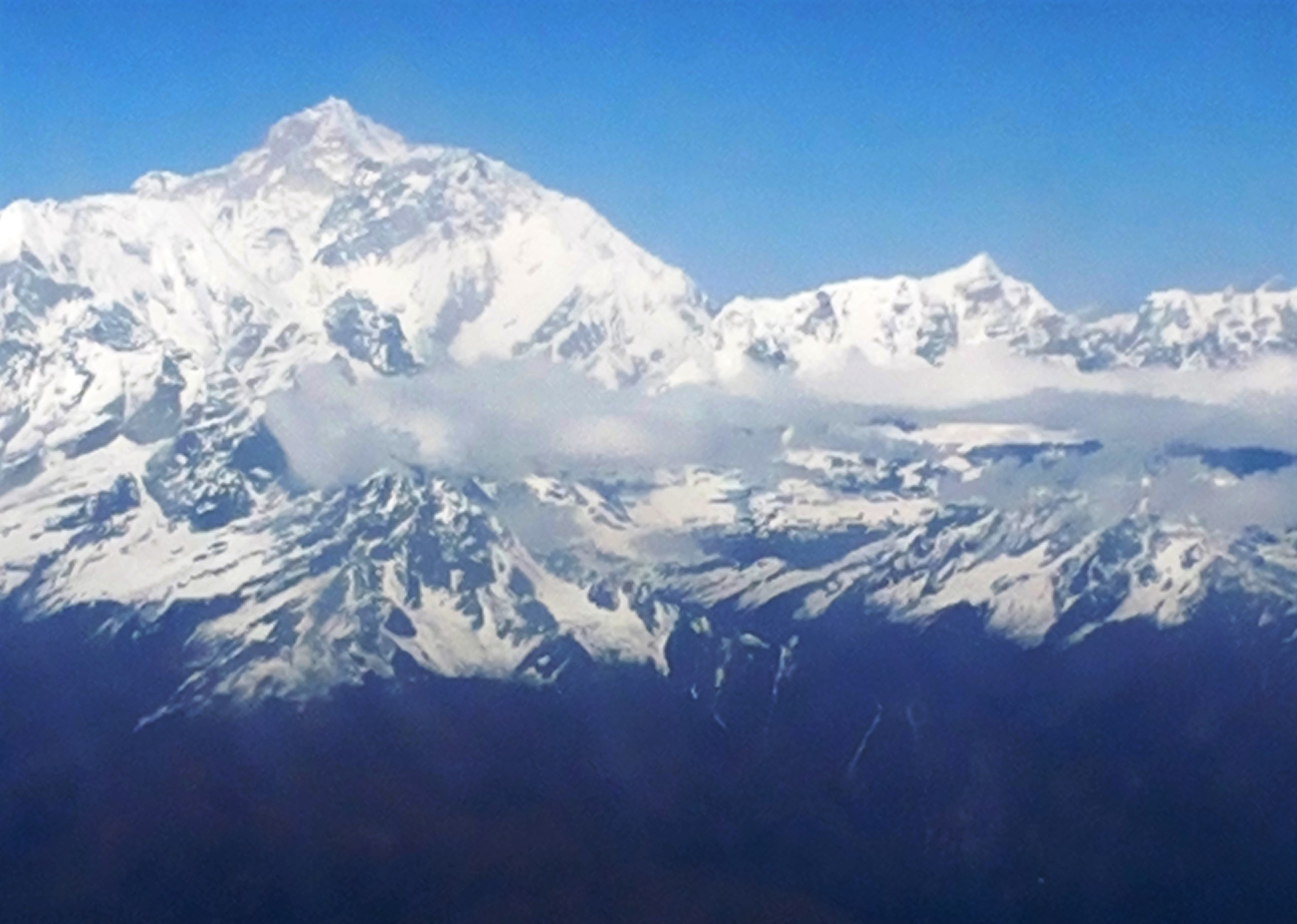 (Vista do avião para o Monte Everest. Foto: Ana Arantes)