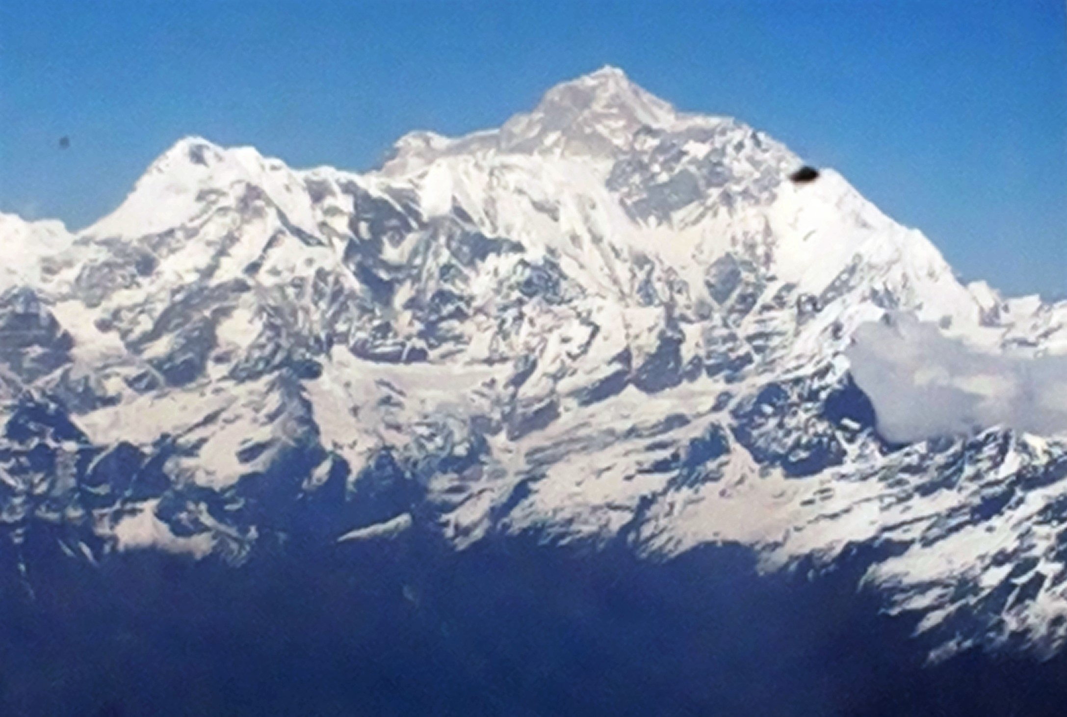 (Vista do avião para o Monte Everest. Foto: Ana Arantes)