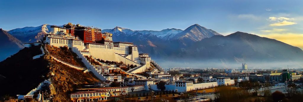 Palácio Potala em Lhasa, Tibet. Travel Brazil.