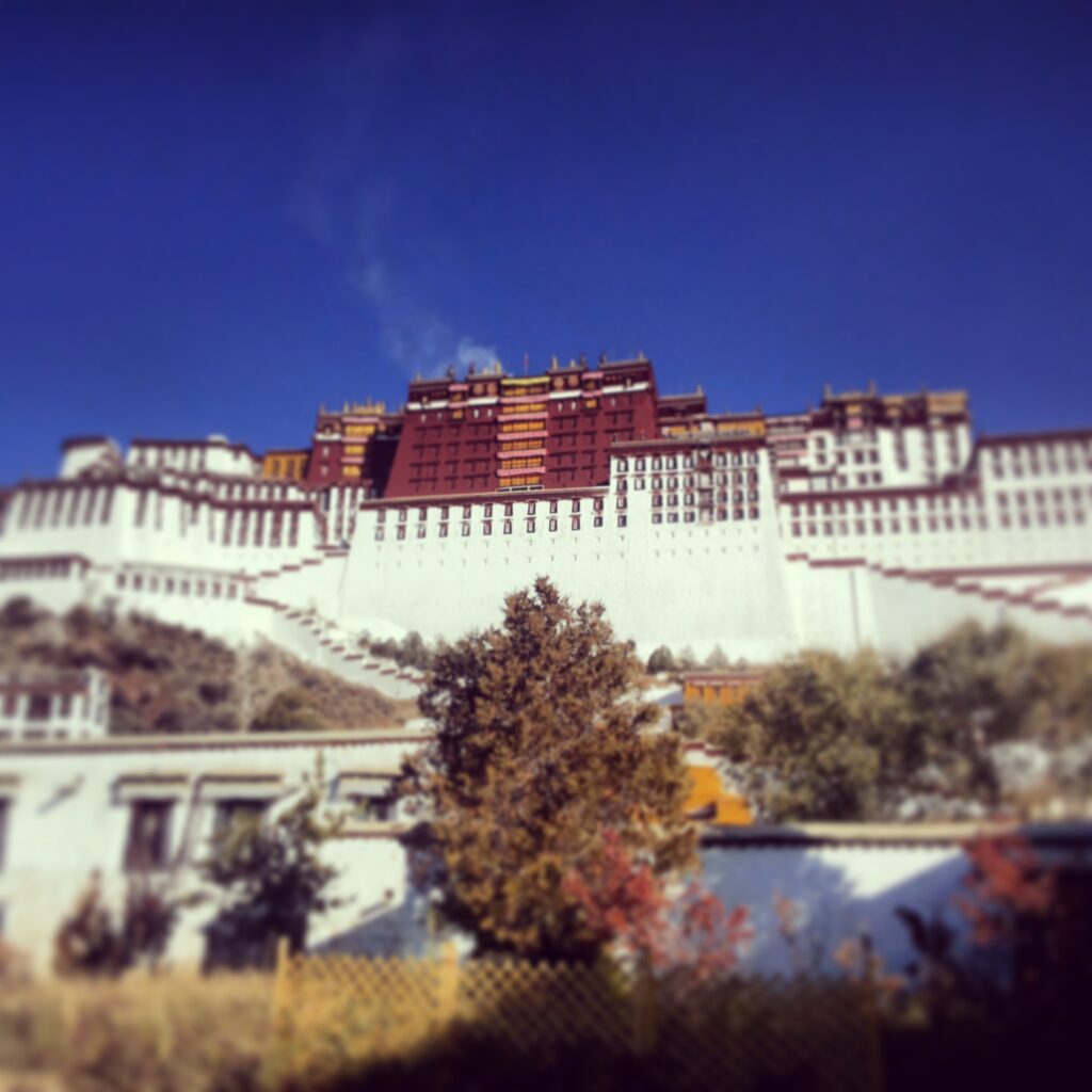 Tibet - Viagem para o Tibet Palácio Potala em Lhasa, Tibet. Foto: Ana Heloisa Arantes.