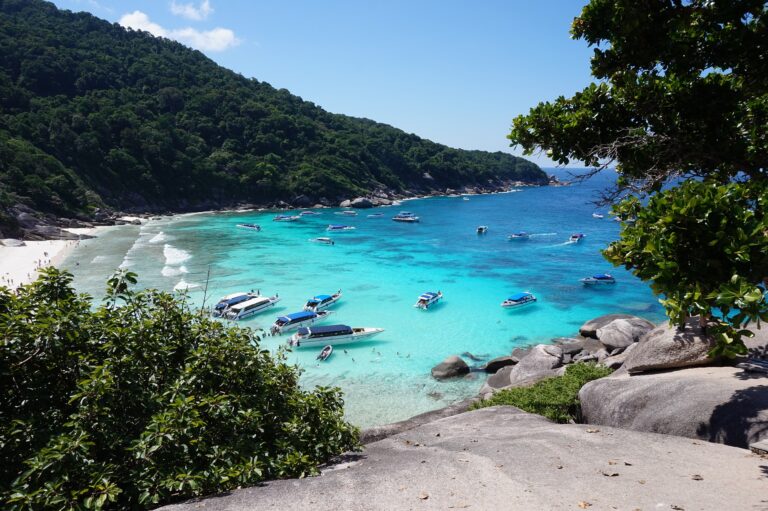 Viagem para Tailandia. Ilha Monkey Beach Phi Phi Travel Brazil Tailândia
